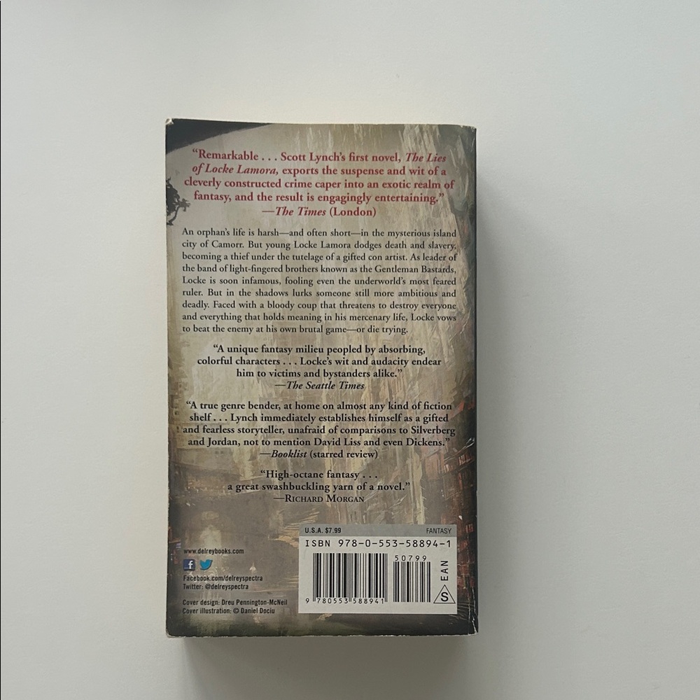 The Lies of Locke Lamora Book by Scott Lynch - Picture 2 of 2